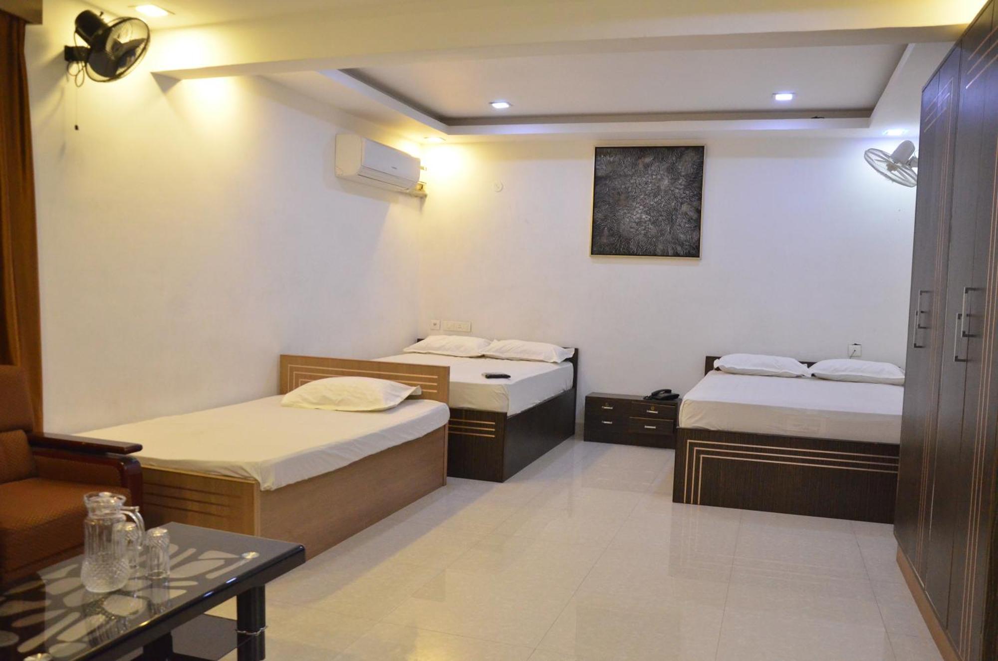 Golden Grand By Xury Hotels Tiruchchendur Exterior photo